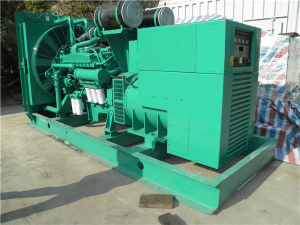 醴陵出租发电机 发电机组厂家：柴油发电机组的控制屏的作用是什么？