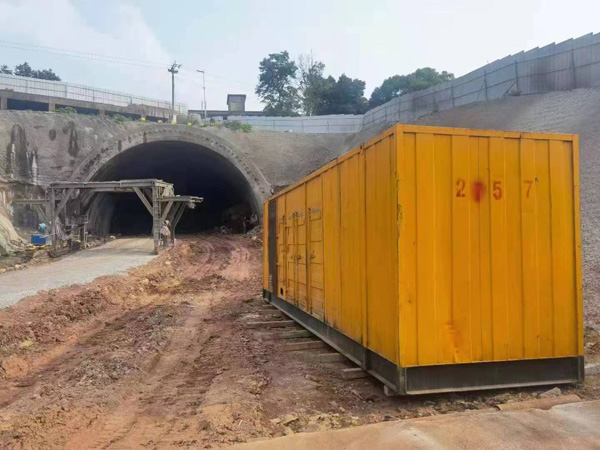 醴陵发电机出租自启装置的工作原理是什么？